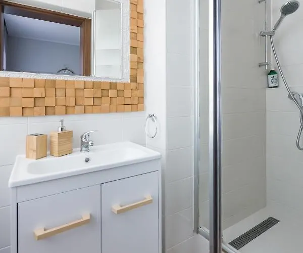 Jm 2 Station - Bosacka Street Near Old Town